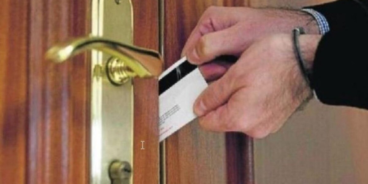 ¿Qué técnicas utilizan los ladrones para abrir puertas?